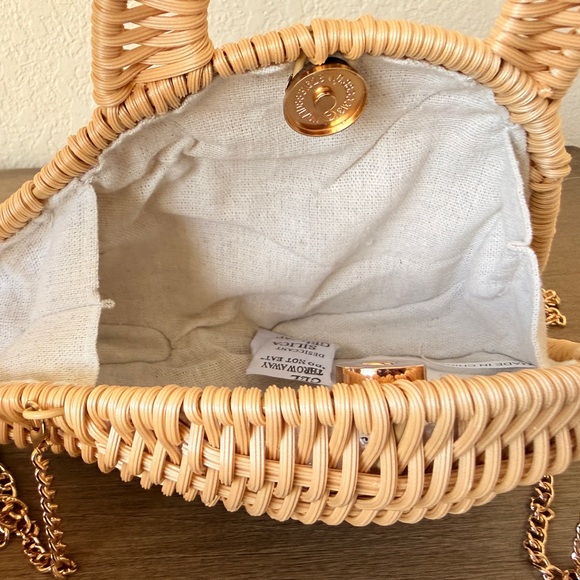 Tommy BahamaViral Whale Wicker Rattan Bag - Picture 3 of 3